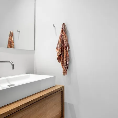 2 Bedroom Gorgeous In *