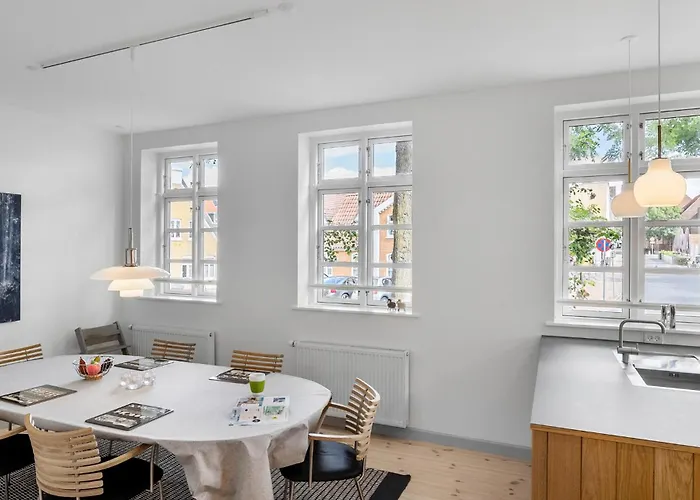 2 Bedroom Gorgeous In