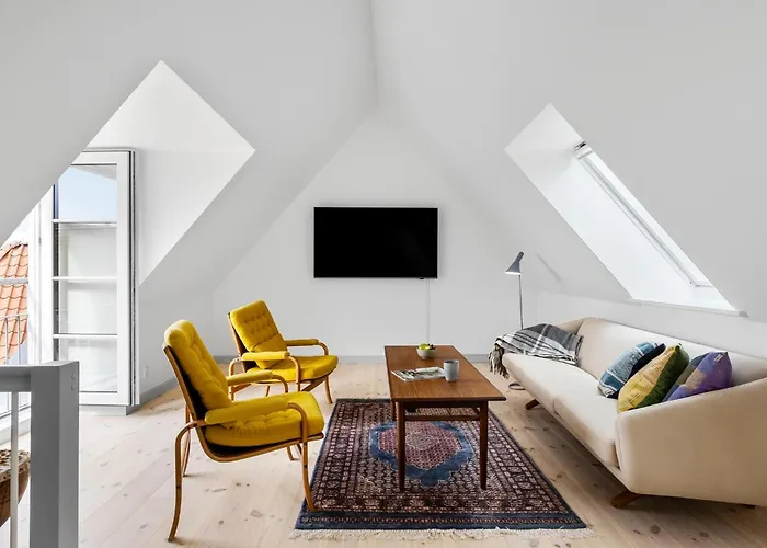 2 Bedroom Gorgeous In Σπίτι διακοπών *