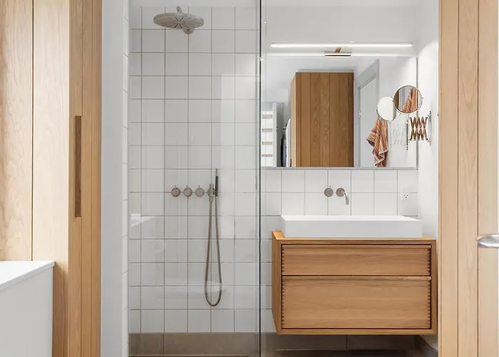 2 Bedroom Gorgeous In Σπίτι διακοπών *